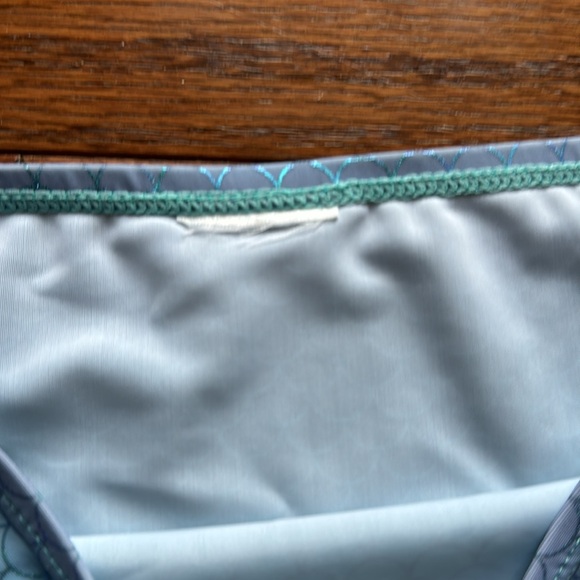 Size 7/8 Disney Princess Ariel mermaid tail 2 piece swim suit with tulle detail - Picture 6 of 12